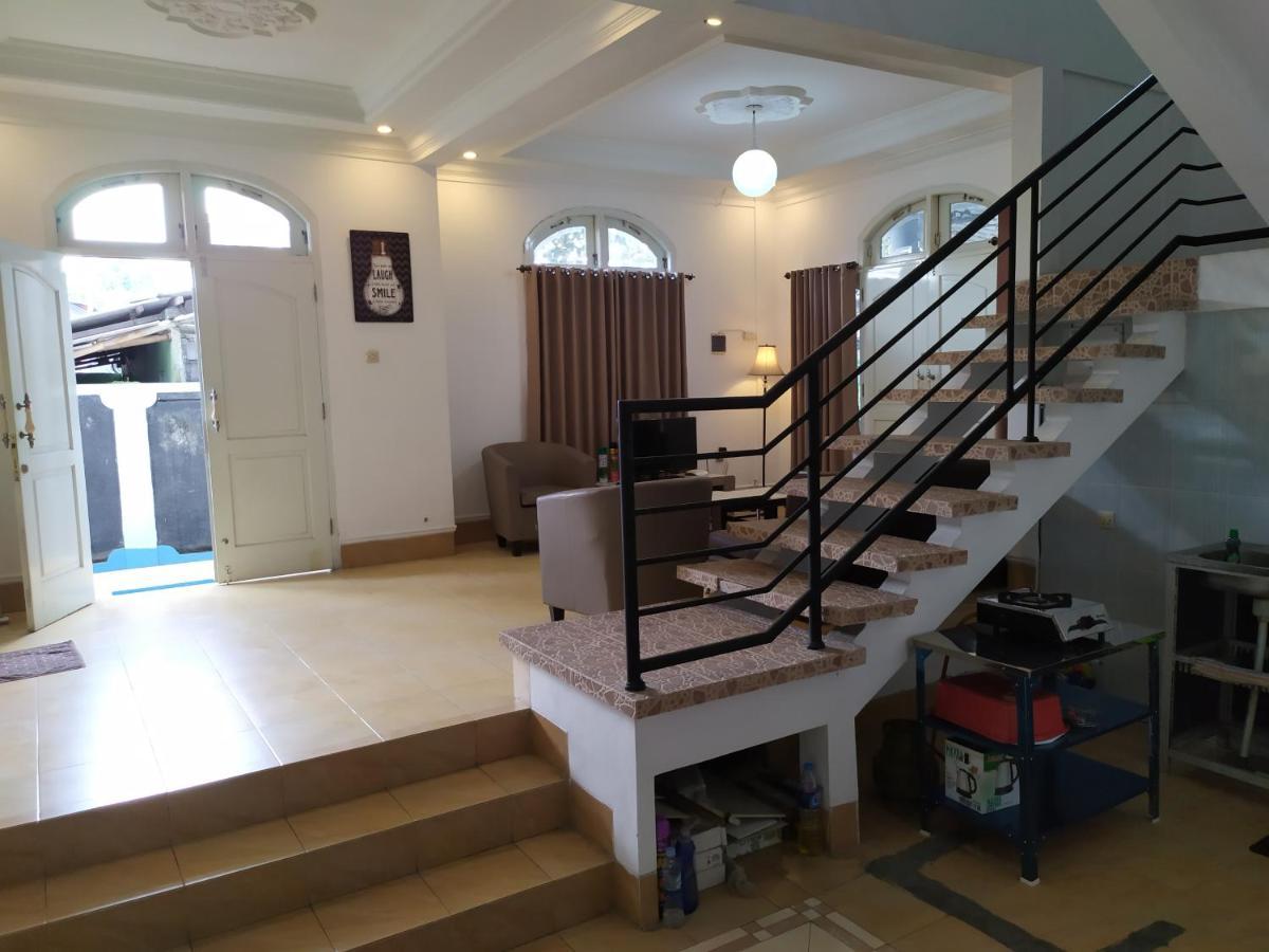 Ndalem Gorongan Guesthouse Maguwo Esterno foto
