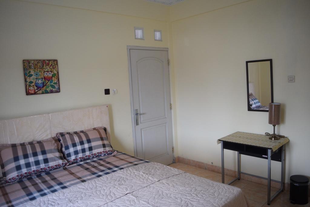 Ndalem Gorongan Guesthouse Maguwo Esterno foto