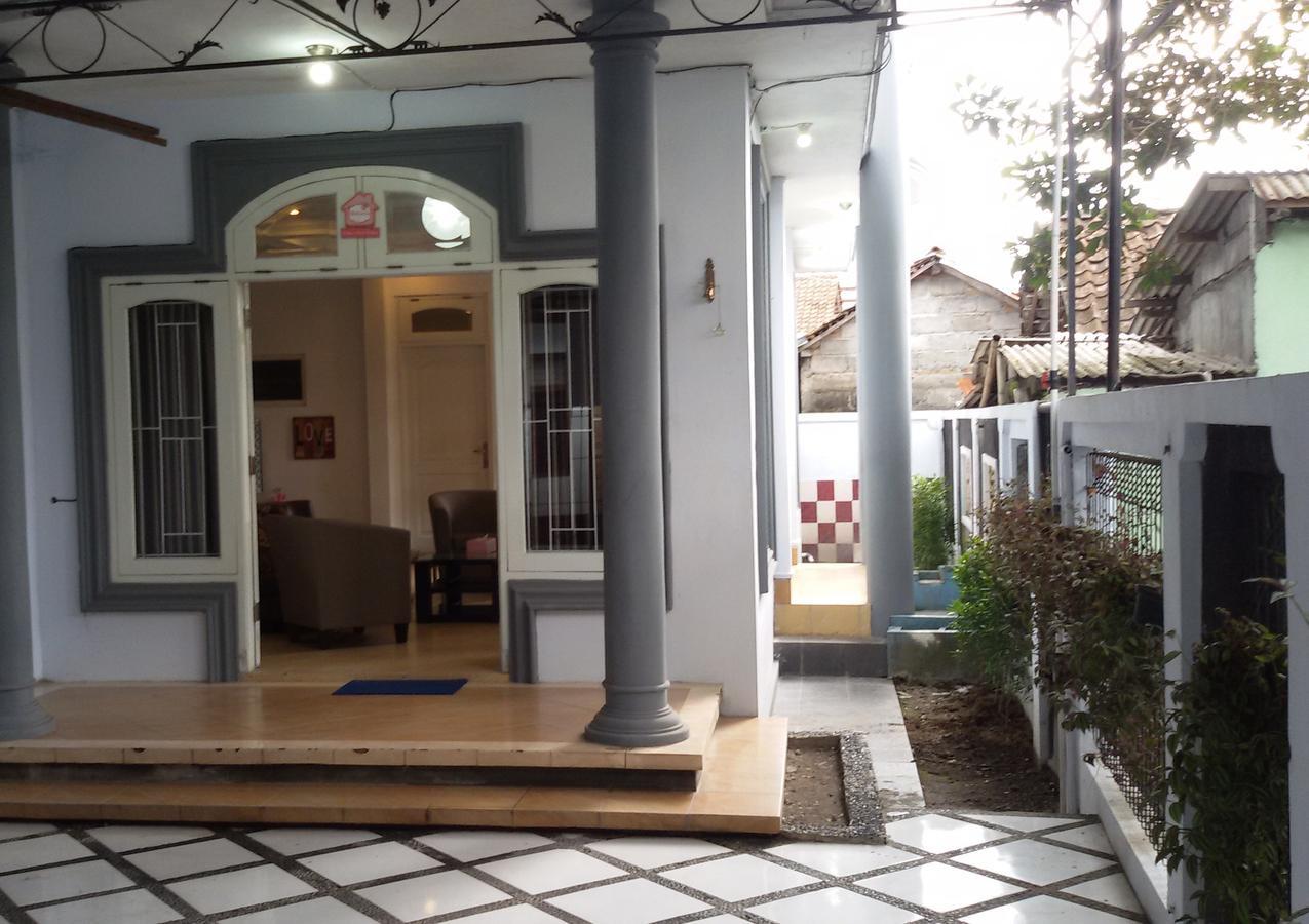 Ndalem Gorongan Guesthouse Maguwo Esterno foto